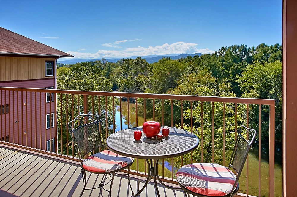Appleview River Resort Pigeon Forge Exterior photo