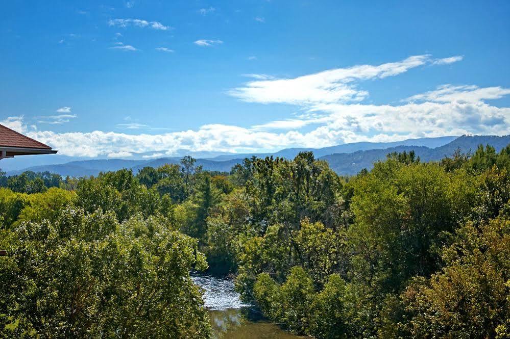 Appleview River Resort Pigeon Forge Exterior photo
